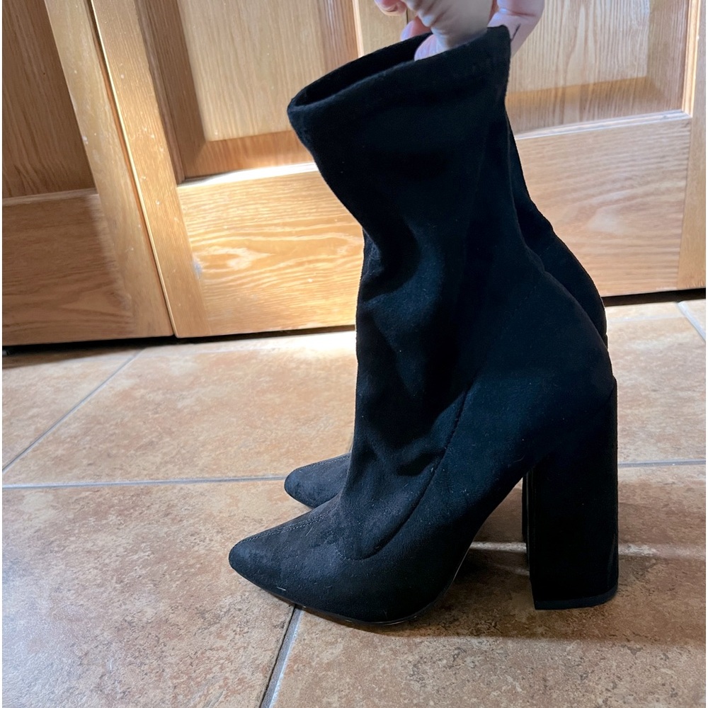 Sock Pointed Toe Suede Heel